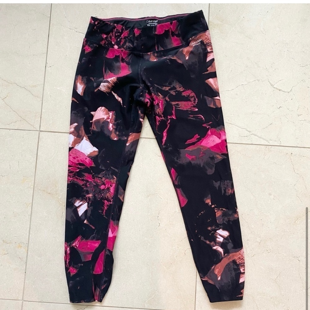 Bundle of 2 Calvin Klein Capri Crop Leggings Medium - Picture 13 of 14